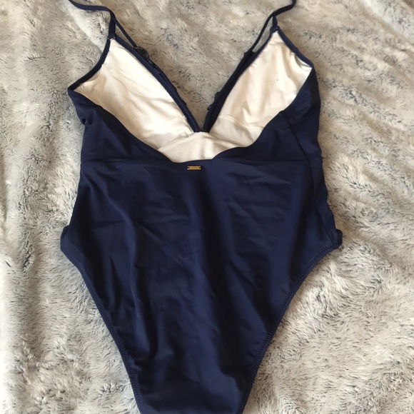 Victoria’s Secret swimsuit - Picture 4 of 5